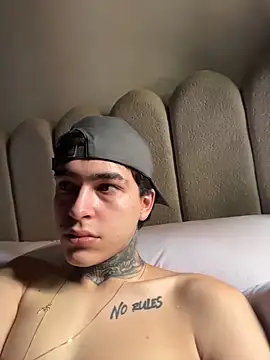 samm4044 online show from March 12, 3:49 pm