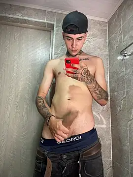 samm4044 online show from December 15, 9:53 pm