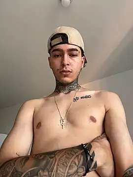 samm4044 online show from April 17, 9:39 pm