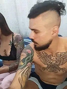 parejajuguetona420 online show from April 23, 11:39 pm