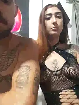 parejajuguetona420 online show from March 3, 2:40 am