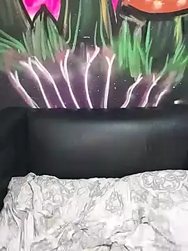 parejajuguetona420 online show from April 28, 11:20 pm