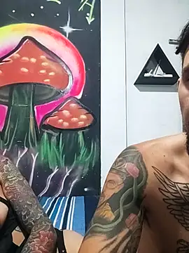 parejajuguetona420 online show from March 9, 3:32 am