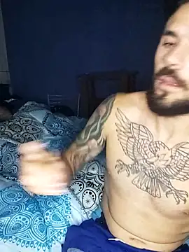 parejajuguetona420 online show from May 14, 2:52 am