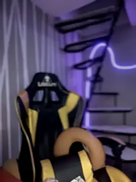 victoria amatista  online show from March 5, 11:07 am