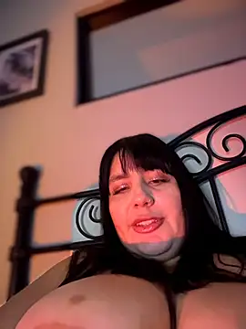 victoria amatista  online show from March 28, 10:16 am