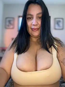 victoria amatista  online show from February 12, 3:34 pm