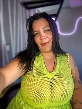 victoria amatista  online show from March 3, 5:31 pm