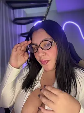 victoria amatista  online show from November 10, 11:32 pm