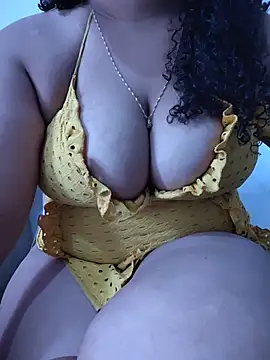 jadeamourim   online show from May 23, 3:33 pm