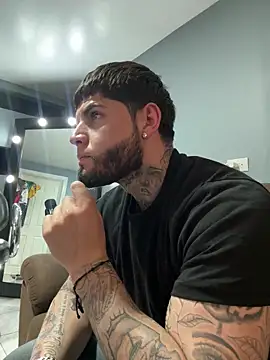 Snapshot of crazybarber69 chatting on February 10, 7:02 pm crazybarber69 online show from February 10, 7:02 pm