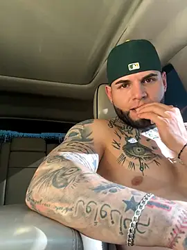 crazybarber69 online show from November 28, 9:04 pm