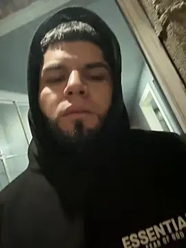 Snapshot of crazybarber69 chatting on February 18, 5:31 pm crazybarber69 online show from February 18, 5:31 pm