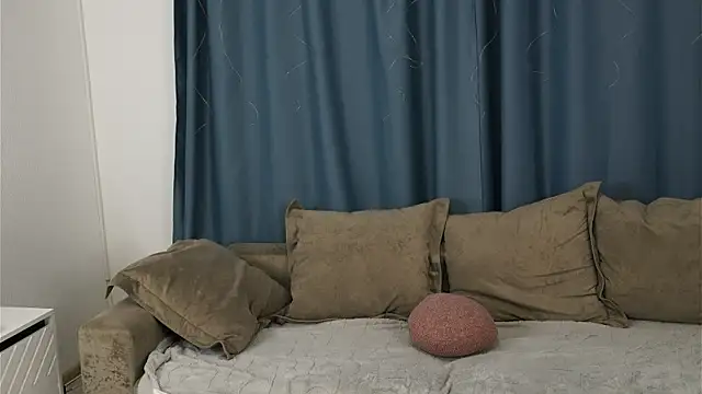 TaiteFairfield online show from November 10, 7:24 am