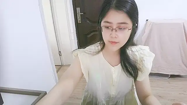 Snapshot of 98bunny chatting on July 17, 2:31 am 98bunny online show from July 17, 2:31 am