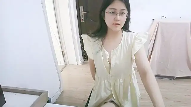 Snapshot of 98bunny chatting on July 2, 3:23 am 98bunny online show from July 2, 3:23 am