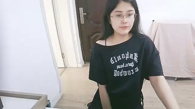 Snapshot of 98bunny chatting on July 14, 7:57 am 98bunny online show from July 14, 7:57 am