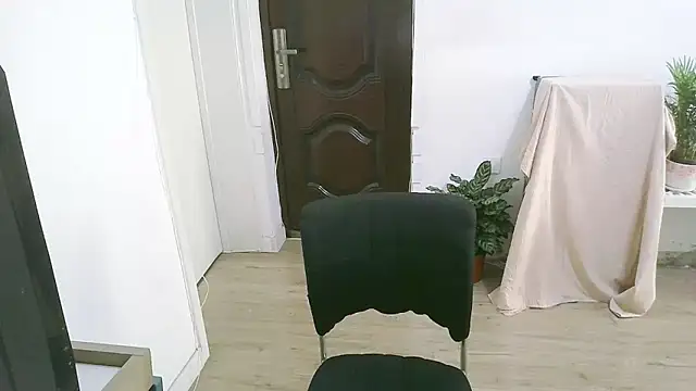 Snapshot of 98bunny chatting on November 21, 2:21 am 98bunny online show from November 21, 2:21 am