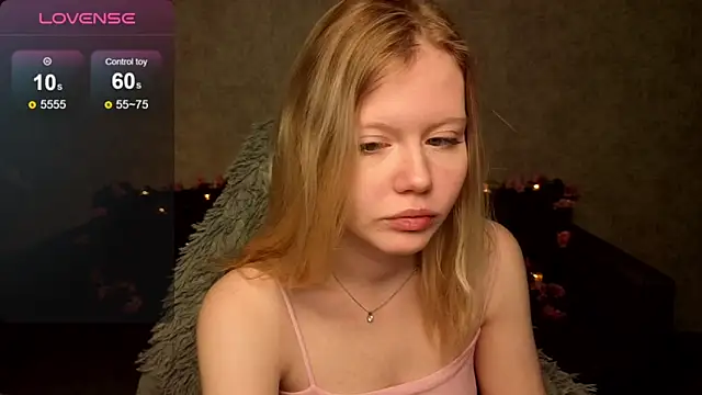 Snapshot of Wendy_228 chatting on November 12, 12:59 am Wendy 228 online show from November 12, 12:59 am