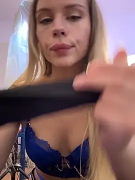 Snapshot of SexyMommyKate chatting on September 20, 3:06 pm SexyMommyKate online show from September 20, 3:06 pm