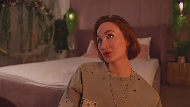 Snapshot of Serena_Waldarf chatting on November 8, 3:48 pm Serena Waldarf online show from November 8, 3:48 pm