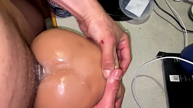 SharkedTaxis online show from February 10, 7:57 pm