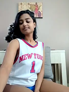 littlemissdevil69 online show from December 20, 6:49 am