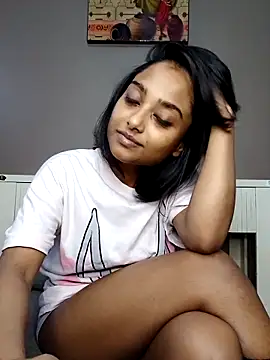 littlemissdevil69 online show from April 22, 8:15 pm