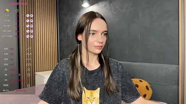 litlle angelll online show from April 19, 6:10 pm