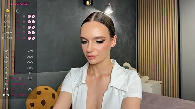 litlle angelll online show from May 16, 9:25 pm