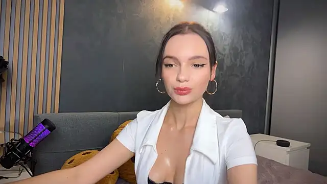 Snapshot of litlle_angelll chatting on November 4, 7:17 pm litlle angelll online show from November 4, 7:17 pm