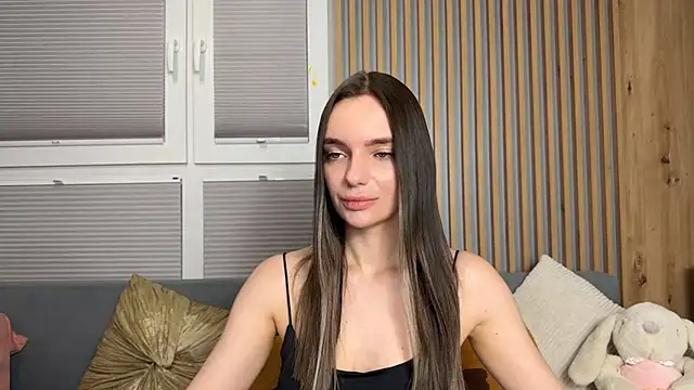 litlle angelll online show from April 9, 1:18 am