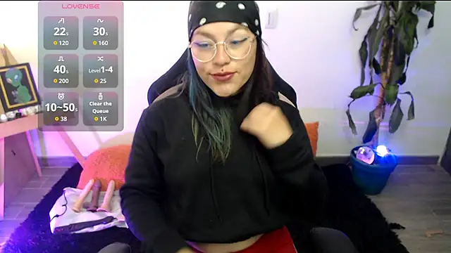 LunaBunny8 online show from November 25, 2:50 pm