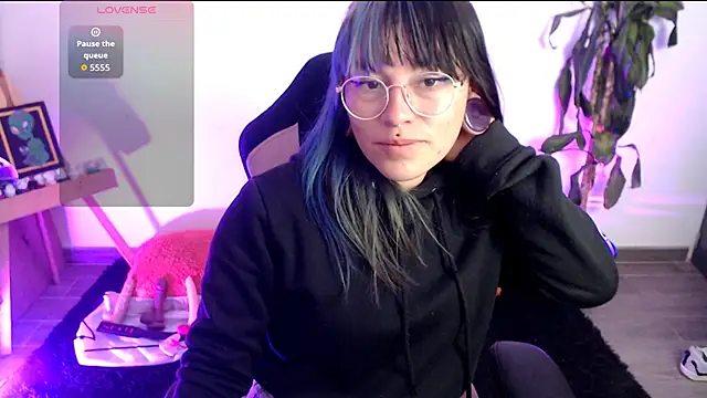 LunaBunny8 online show from November 27, 12:11 am