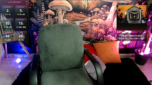 LunaBunny8 online show from October 28, 1:06 am