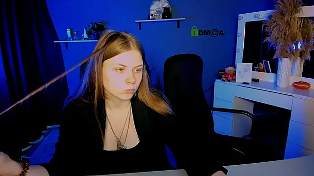 Snapshot of foxy_tease_ chatting on September 20, 10:37 pm foxy tease online show from September 20, 10:37 pm