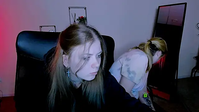 Snapshot of foxy_tease_ chatting on September 13, 10:21 pm foxy tease online show from September 13, 10:21 pm
