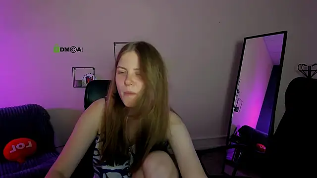Snapshot of foxy_tease_ chatting on September 24, 10:16 pm foxy tease online show from September 24, 10:16 pm
