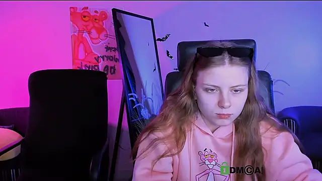 foxy tease  online show from November 5, 9:34 am