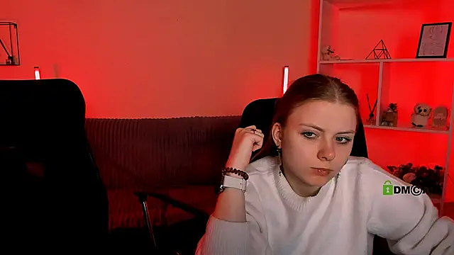 Snapshot of foxy_tease_ chatting on October 19, 1:19 am foxy tease online show from October 19, 1:19 am