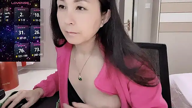 JackieBell online show from November 4, 10:57 pm