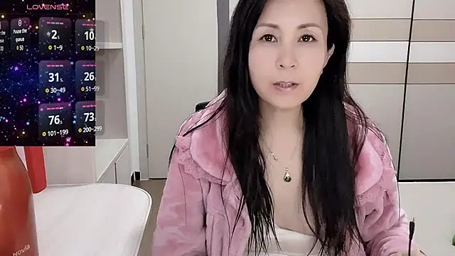 JackieBell online show from November 9, 7:34 am