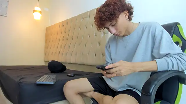 Snapshot of Darkknightx01 chatting on October 21, 2:11 am Darkknightx01 online show from October 21, 2:11 am