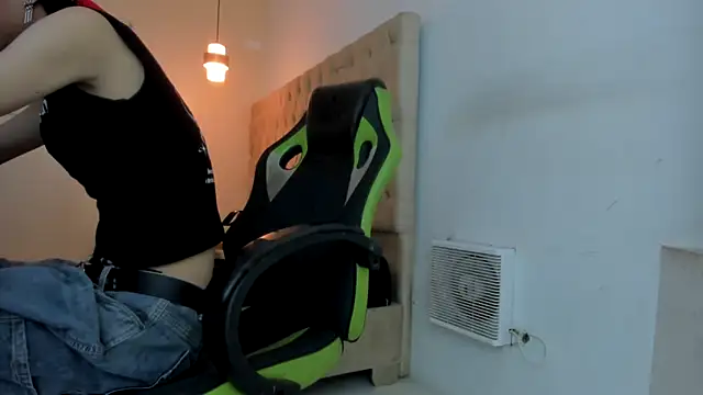 Snapshot of Darkknightx01 chatting on November 9, 2:15 am Darkknightx01 online show from November 9, 2:15 am