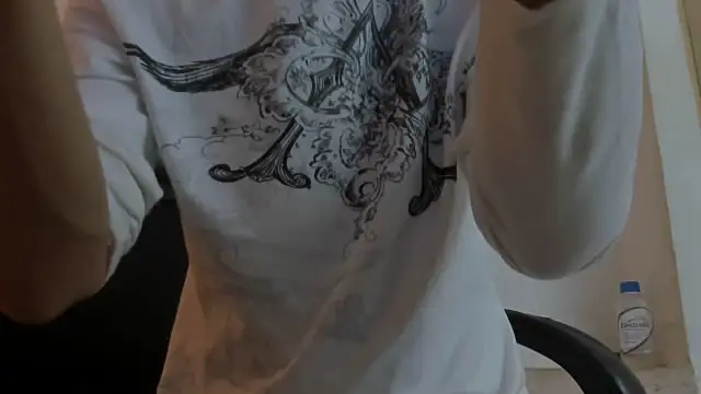 Snapshot of Darkknightx01 chatting on November 28, 3:07 am Darkknightx01 online show from November 28, 3:07 am