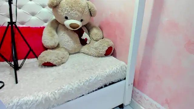 eimy skinny  online show from March 5, 1:19 pm