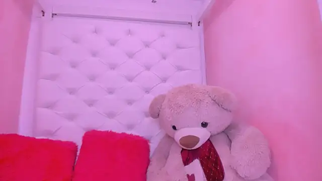 eimy skinny  online show from June 1, 1:44 pm