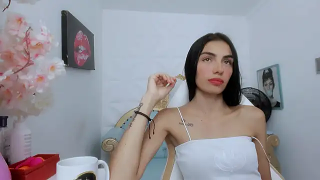 eimy skinny  online show from October 29, 7:02 pm