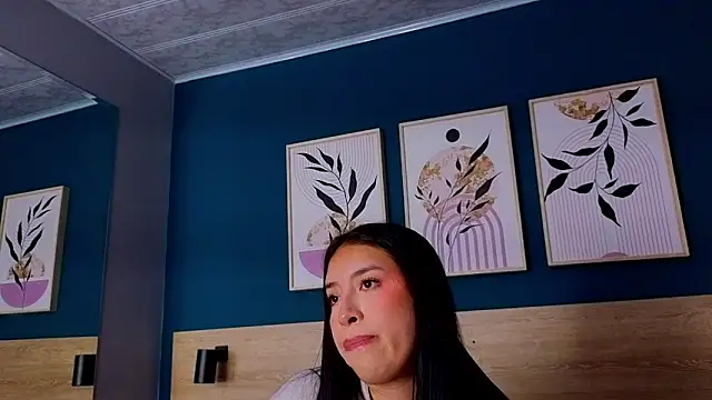 SarahMiler  online show from December 1, 7:48 pm