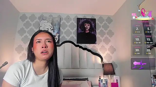 SarahMiler  online show from November 1, 7:52 pm